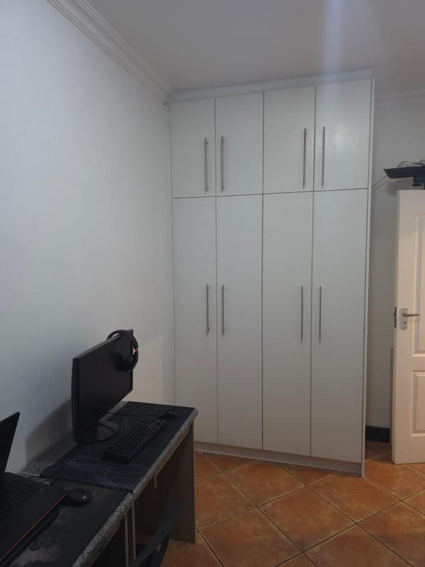 To Let 4 Bedroom Property for Rent in Churchill Estate Western Cape